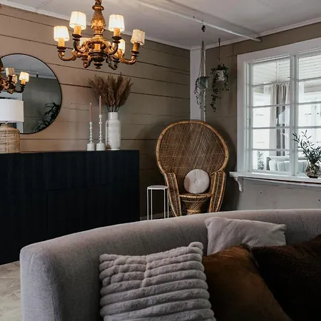 فندق مبيت وإفطار Huset Vart